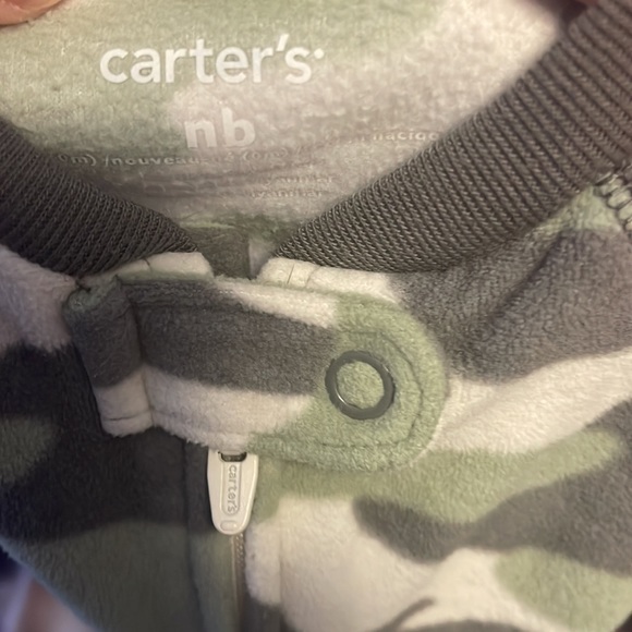 Carter’s fleece double zipper outfit - Picture 3 of 3